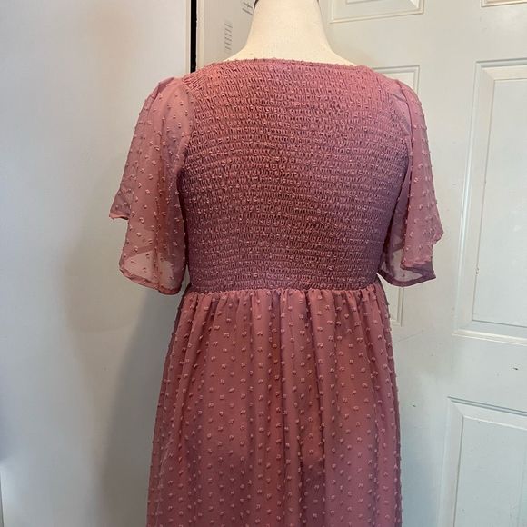 Elegant Pink Maxi Dress - Picture 3 of 11
